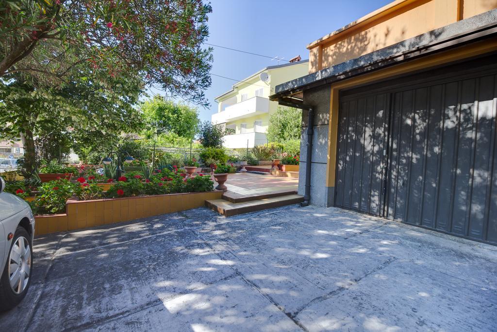 Apartment Oleander Mali Lošinj Buitenkant foto